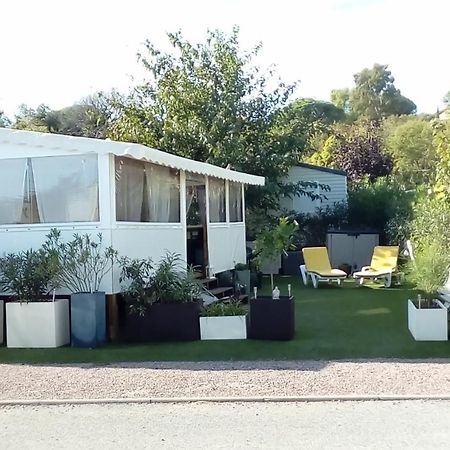 Hotel CAMPING Le Montourey Azur 78 Fréjus Exterior foto