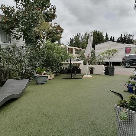 Hotel CAMPING Le Montourey Azur 78 Fréjus Exterior foto