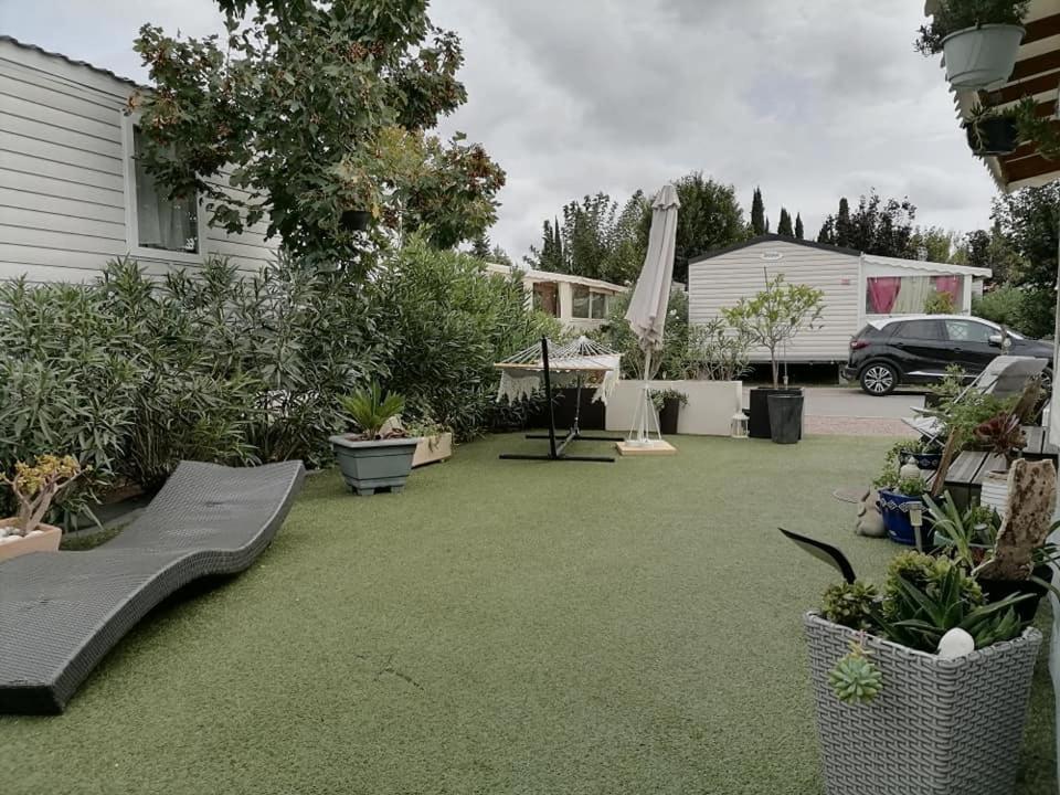 Hotel CAMPING Le Montourey Azur 78 Fréjus Exterior foto